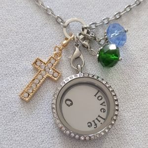 Necklace with pendant & charms